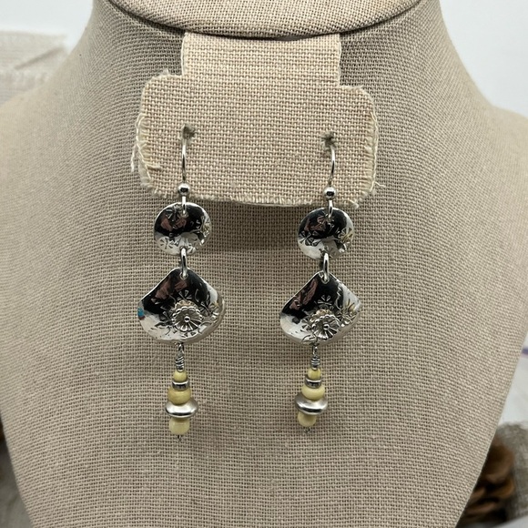 90's Vintage Sterling Silver Dangle Earrings with Floral Sunburst Design - Picture 3 of 15